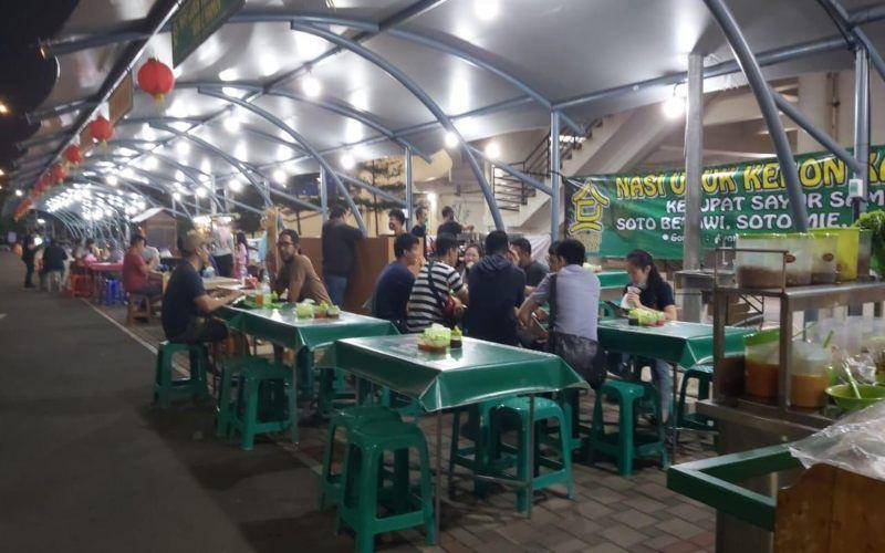 suasana kuliner di pasar intermoda BSD (jakarta.bisnis.com)