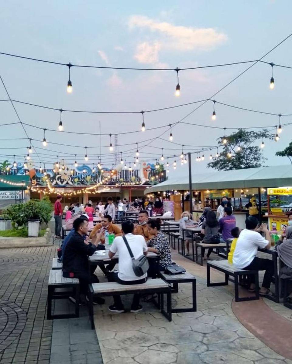 suasana ocean food BSD (instagram.com/oceanfoodbsd)