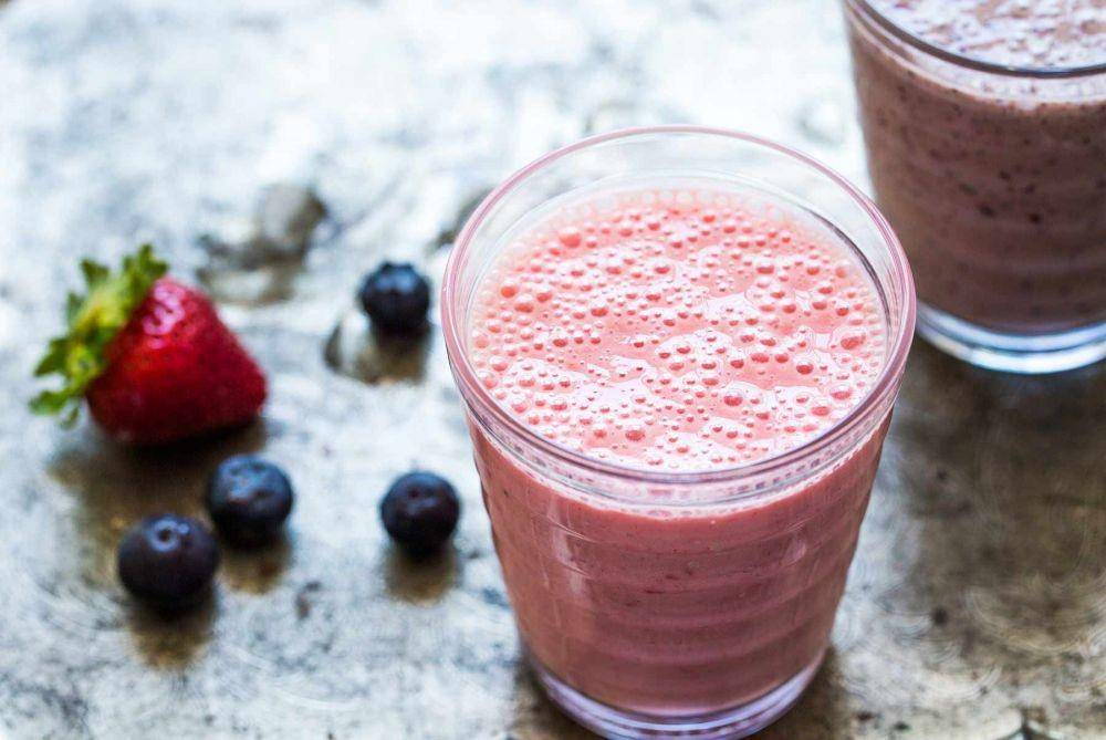 smoothies berry (simplyrecipes.com)