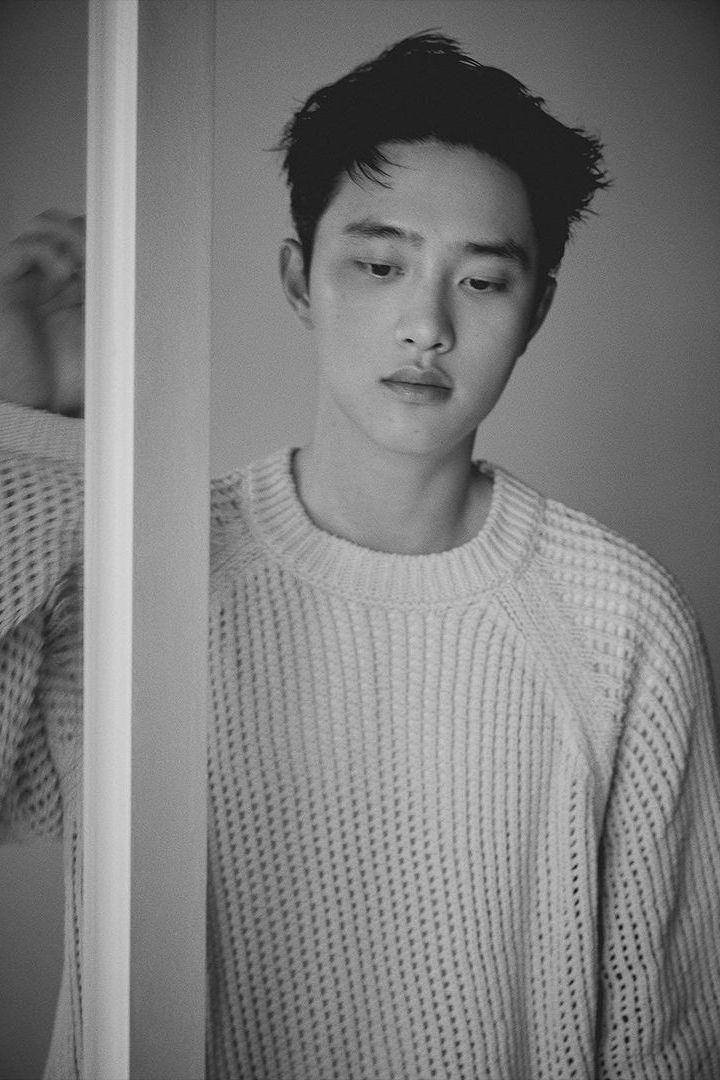 D.O EXO (instagram.com/weareone.exo)
