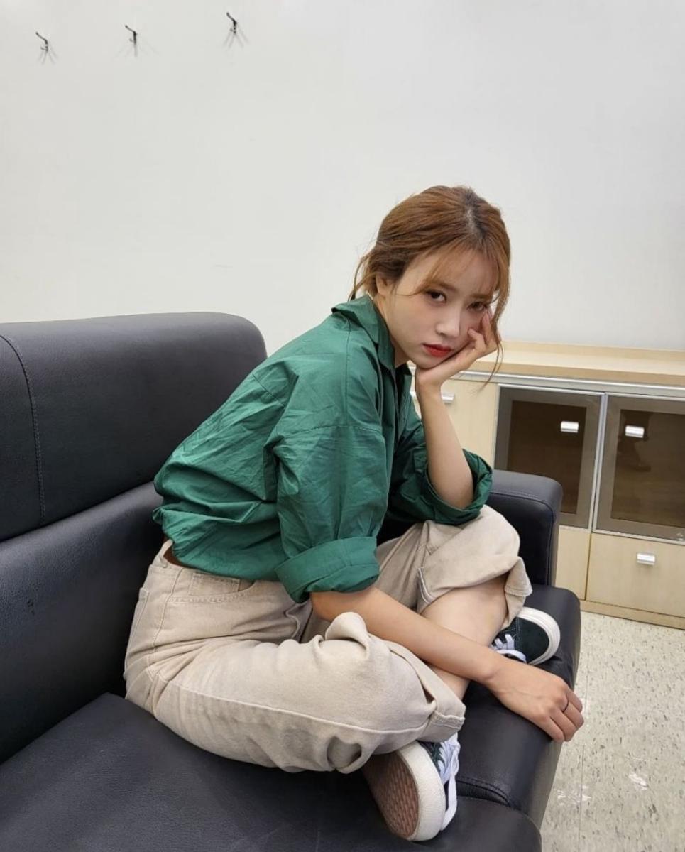 Outfit Mijoo eks Lovelyz (instagram.com/queen.chu_s)
