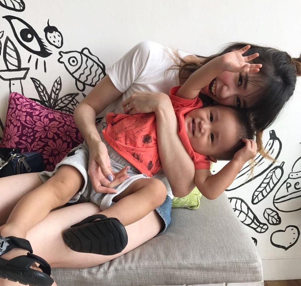 potret Laura Basuki bersama anaknya (instagram.com/laurabas)