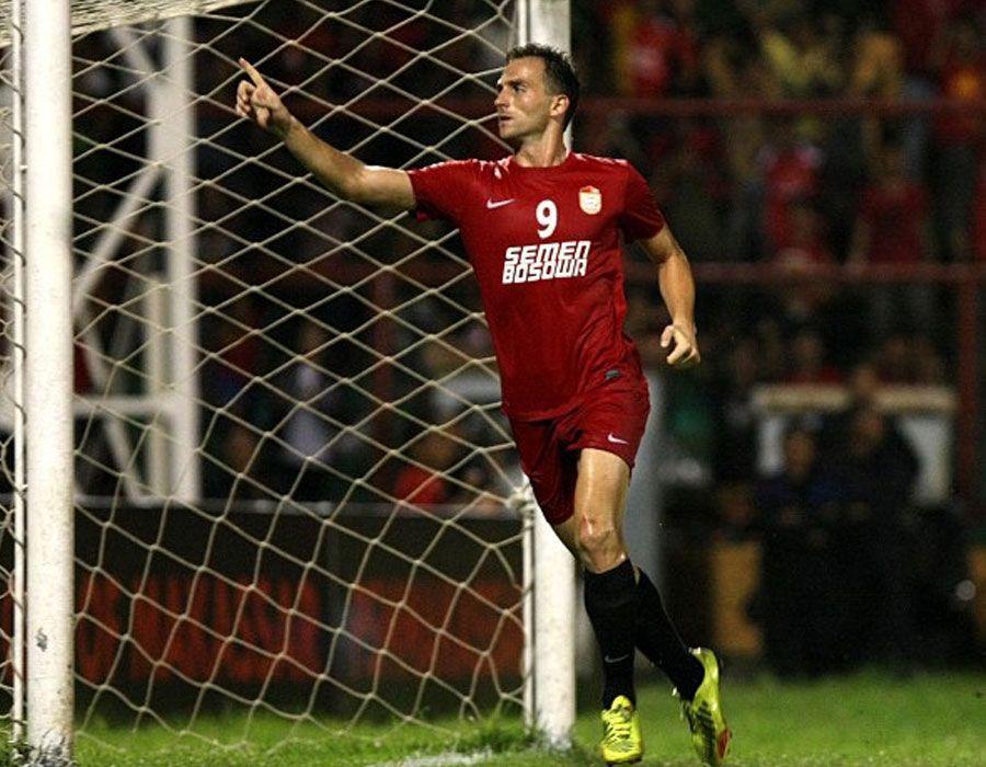 Spaso saat usai mencetak gol untuk PSM Makassar. (instagram.com/spaso_87)