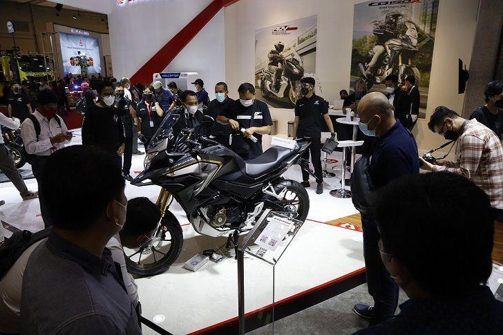 Baru Meluncur, New Honda CB150X Laris Manis di GIIAS 2021