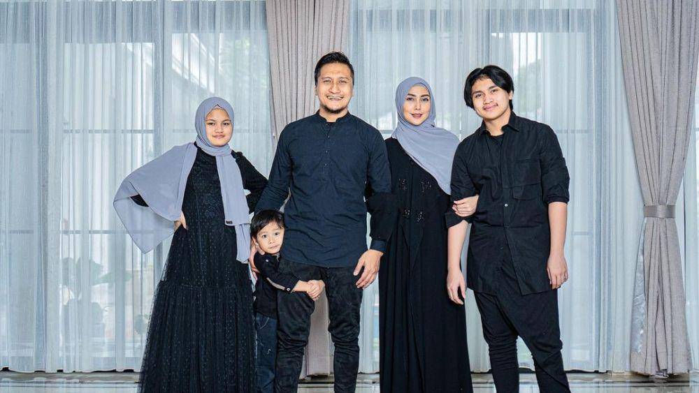 keluarga Arie Untung (instagram.com/ariekuntung)
