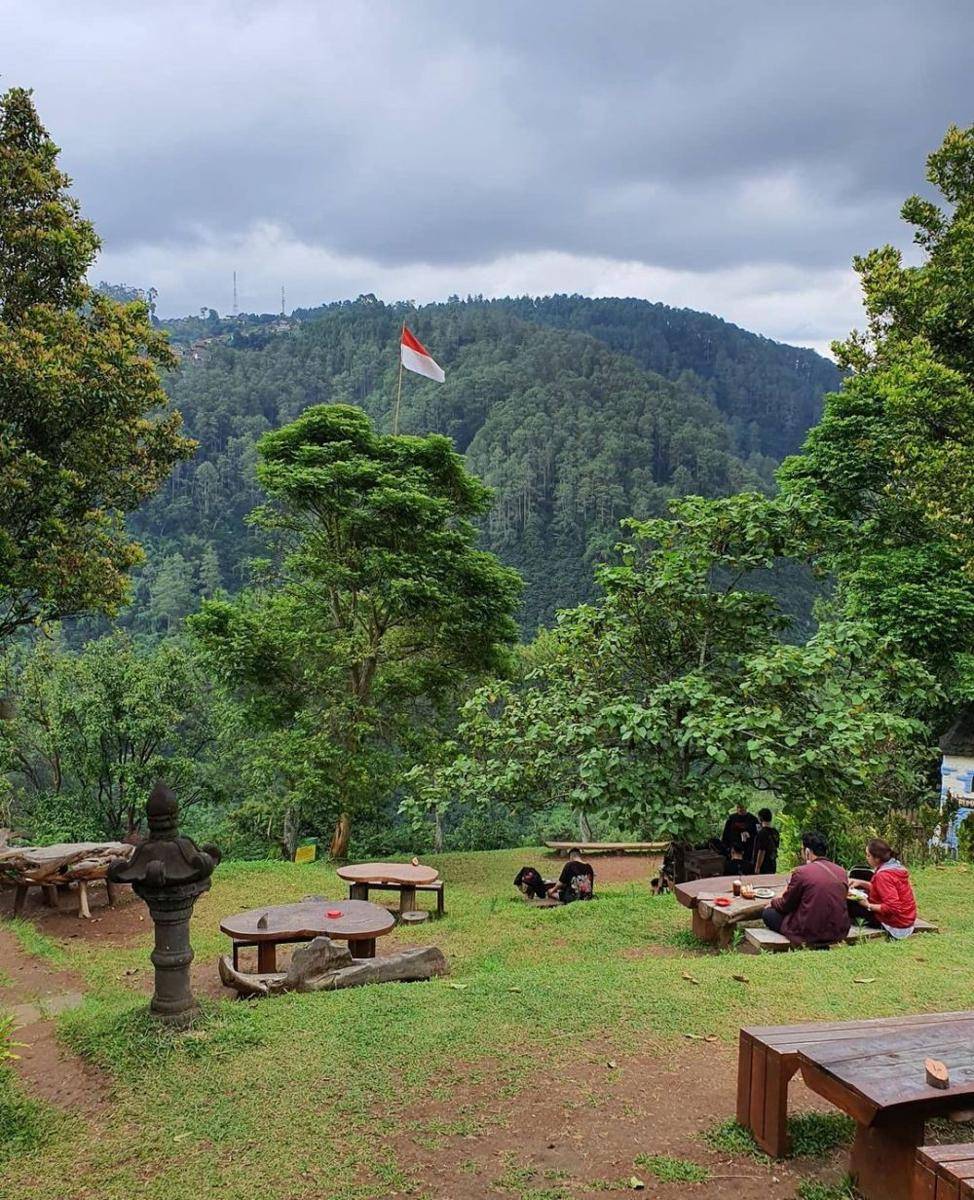 D'Pakar, Bandung (instagram.com/dpakarbandung)