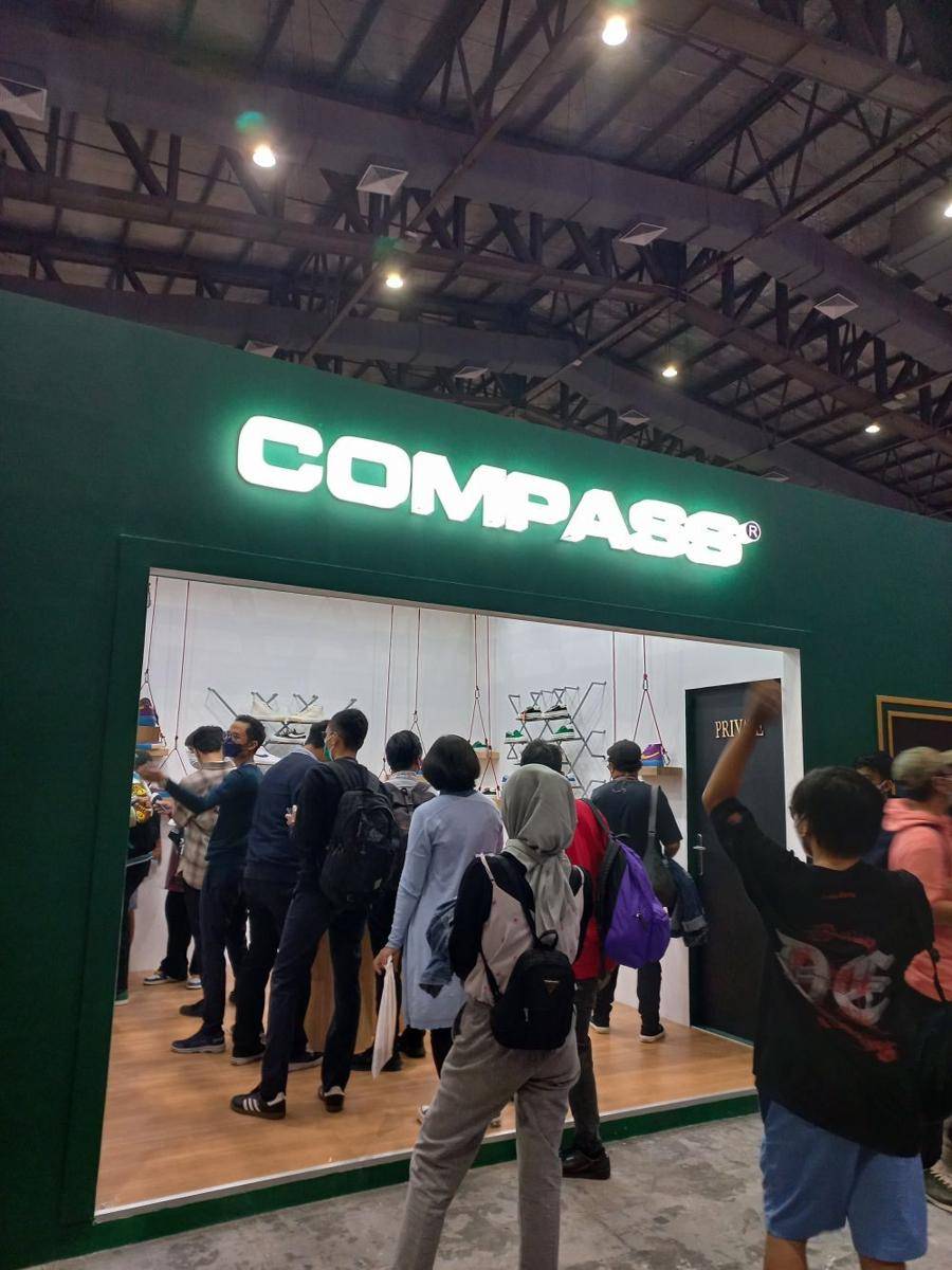 Venue sepatu Compass (IDN Times/Zefanya Alviano)
