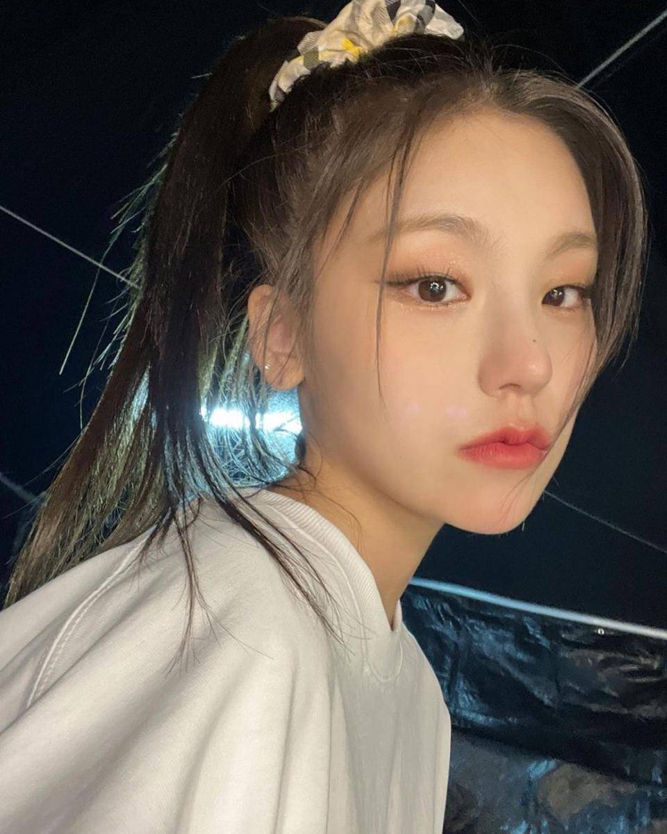Yeji ITZY (instagram.com/itzy.all.in.us)