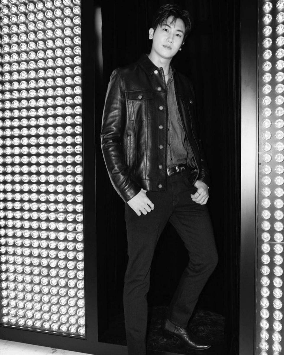 Park Hyung Sik (instagram.com/phs1116)