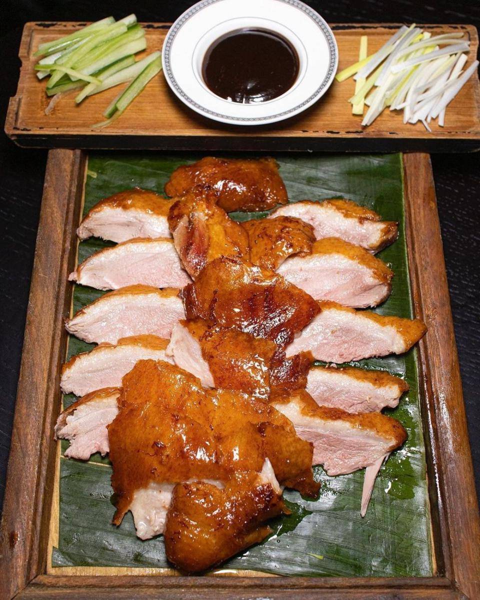 Bebek peking (instagram.com/girleatsnyc)