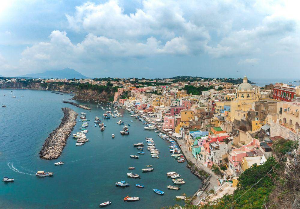 potret pulau Procida, Italia (unsplash.com/mclytir)