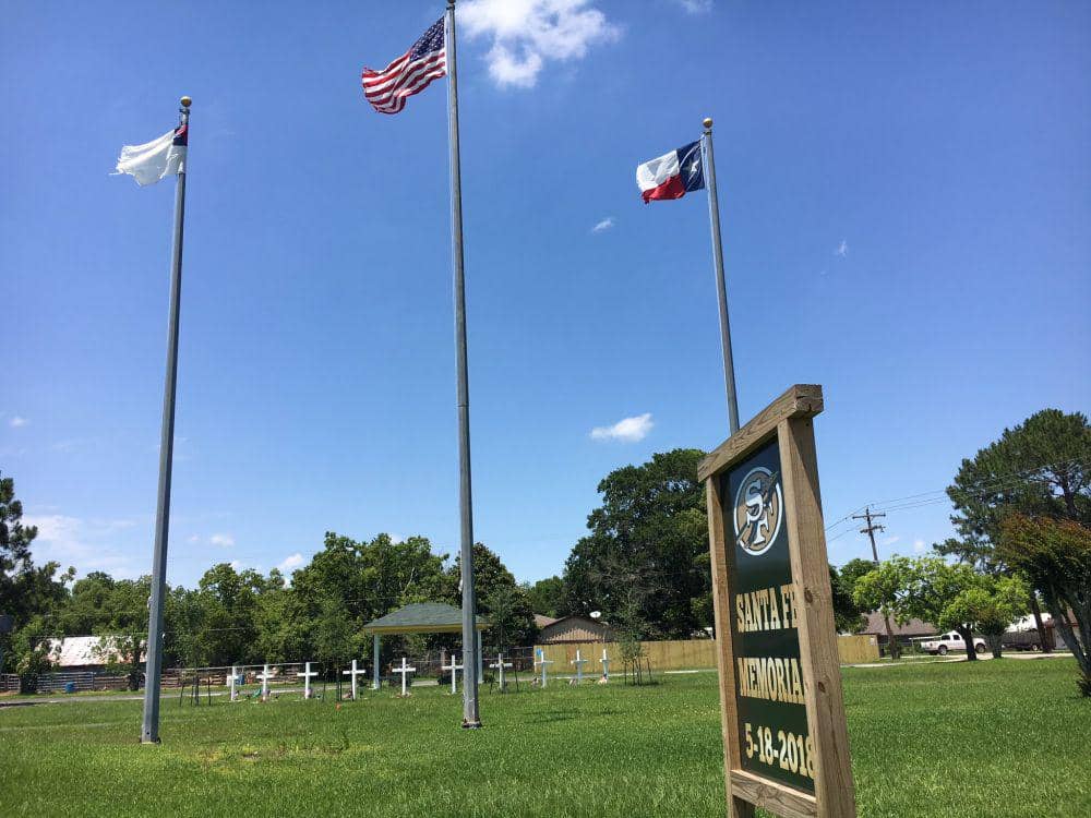 Santa Fe High School usai peristiwa penembakan. (twitter.com/NickABC13)