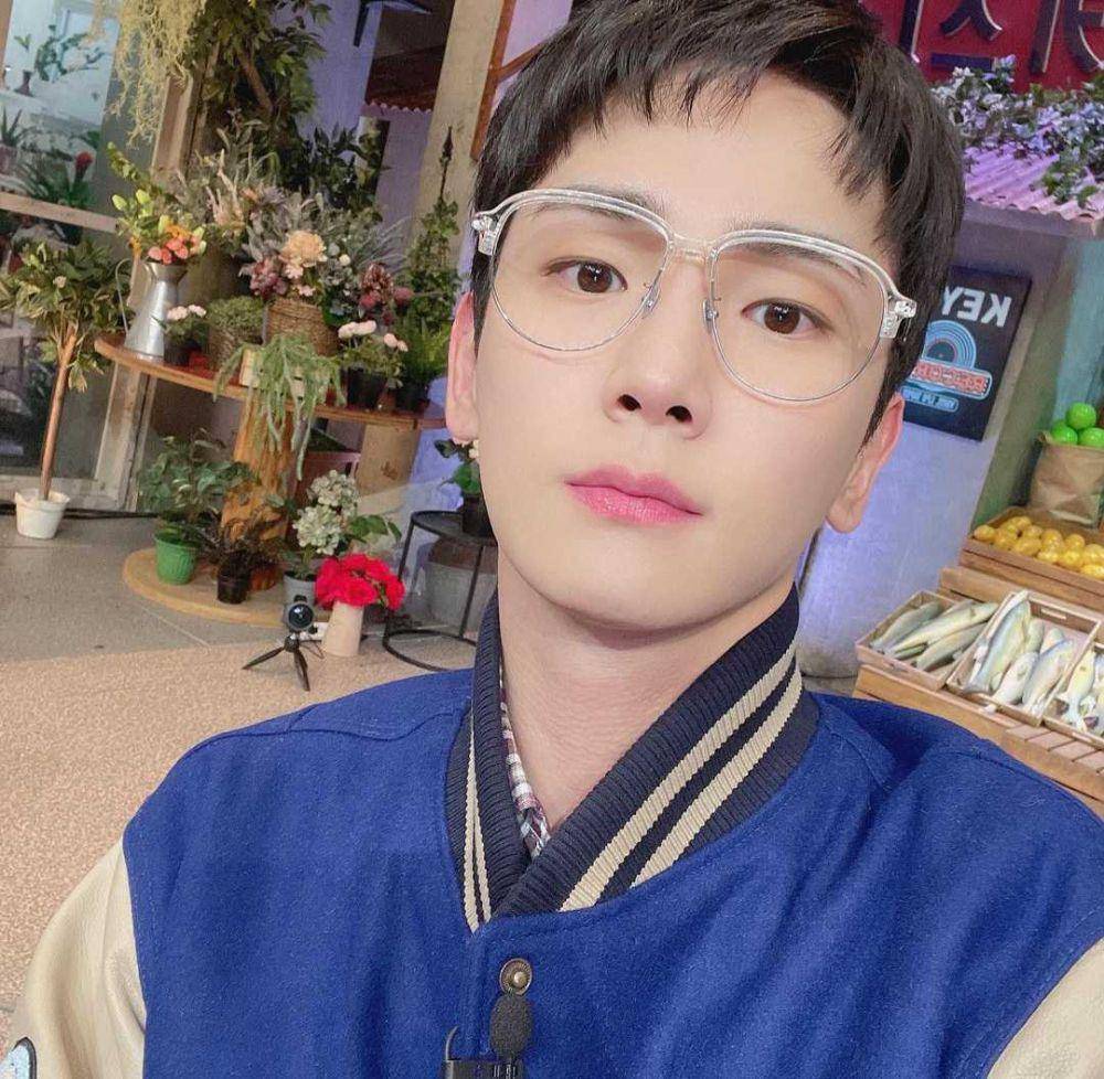 Key SHINee (instagram.com/bumkeyk)