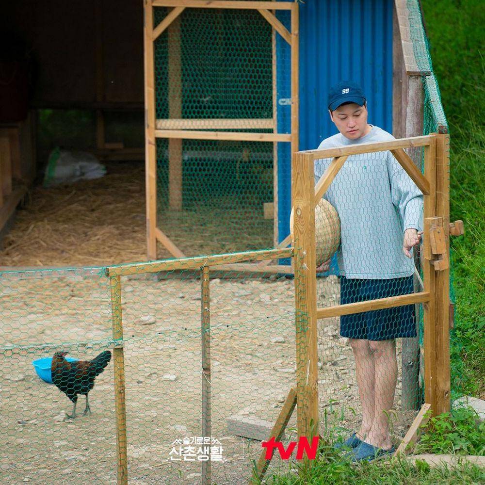 potret Kim Dae Myung dalam Three Meals A Day Doctors (instagram.com/hospitalplaylist_official)