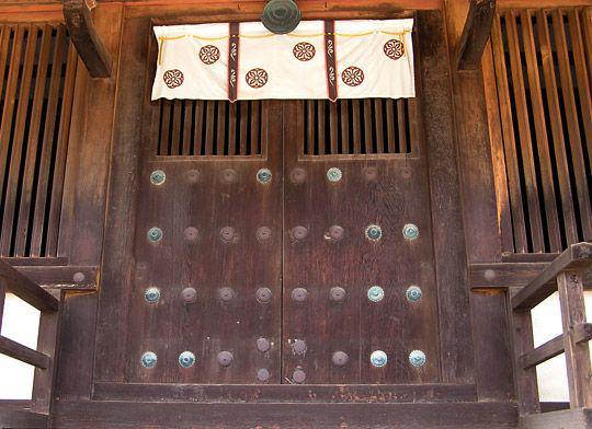 5 Pintu Tertua yang Pernah Dibuat di Dunia, Berasal dari Mana Saja?