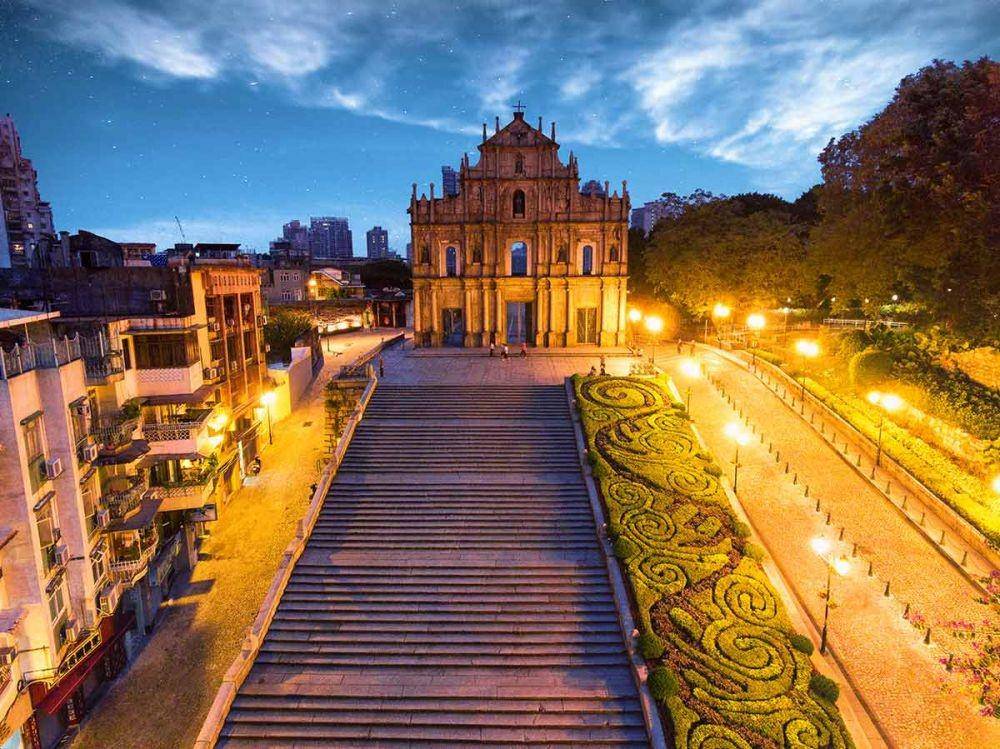 Macau (travel2next.com)