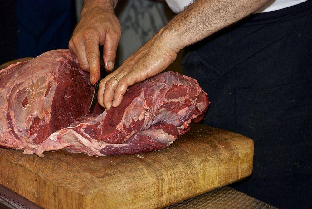 ilustrasi daging mentah (pixabay.com/VartanMercadanti)