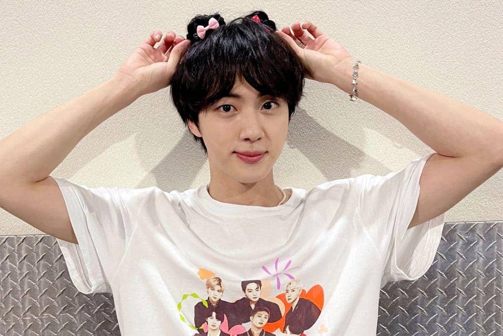 Birthday Boy, Ini 12 Prestasi Membanggakan yang Diraih Jin BTS!