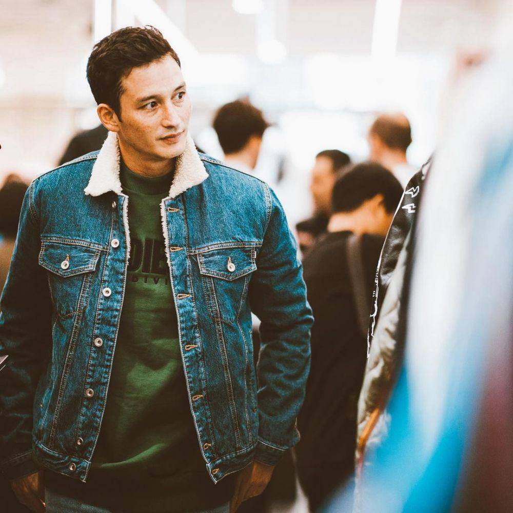 Mike Lewis (instagram.com/mike_lewis)