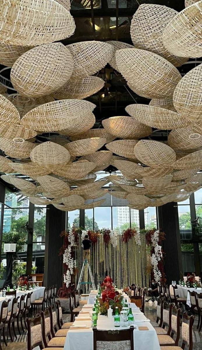 Dekorasi pertunangan Vidi Aldiano dan Sheila Dara Aisha. (Instagram.com/florebastille)