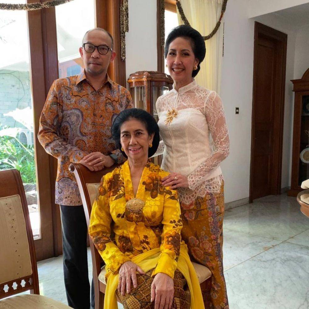 Kebaya Dana Iswara Basri (instagram.com/danaiswara12)