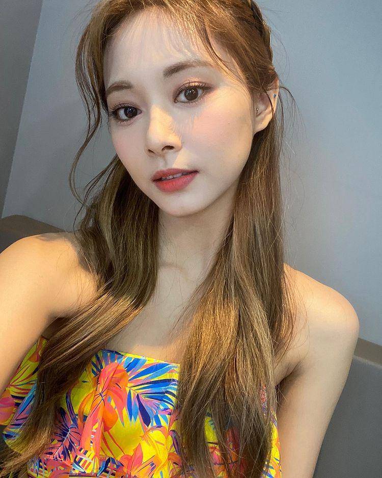 potret Tzuyu TWICE (instagram.com/twicetagram)