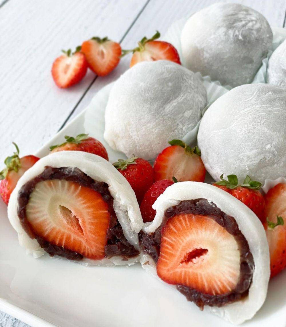 Ichigo Daifuku (instagram.com/roseaustincooks)