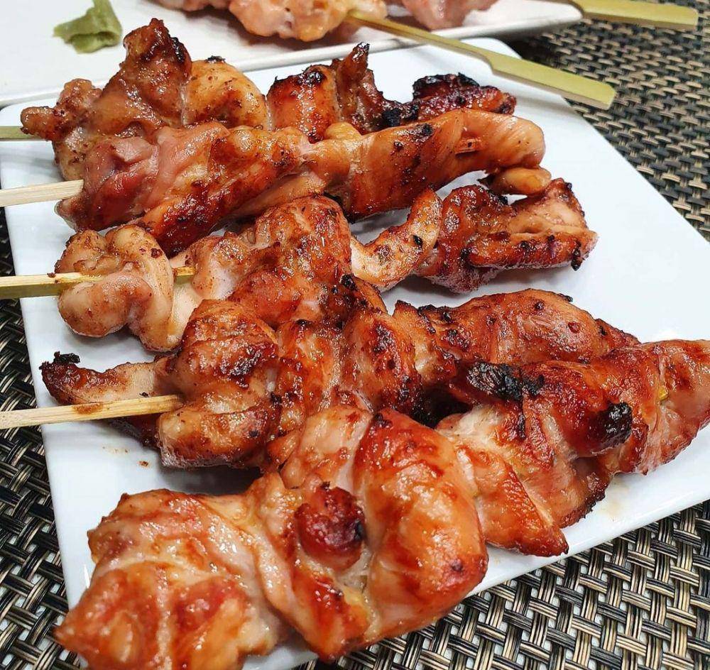 momo yakitori (instagram.com/cinnamorollie)