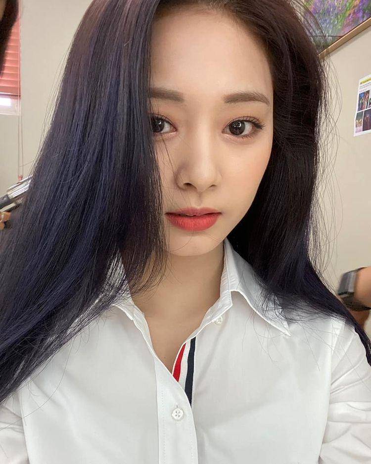 potret Tzuyu TWICE (instagram.com/twicetagram)