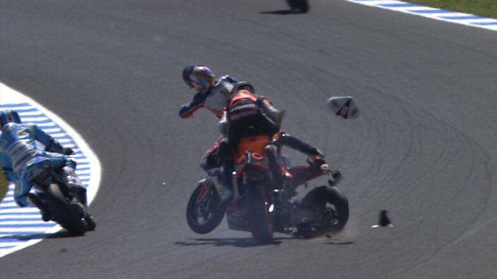 Ratthapark Wilairot ditabrak Marc Marquez. (motogp.com)