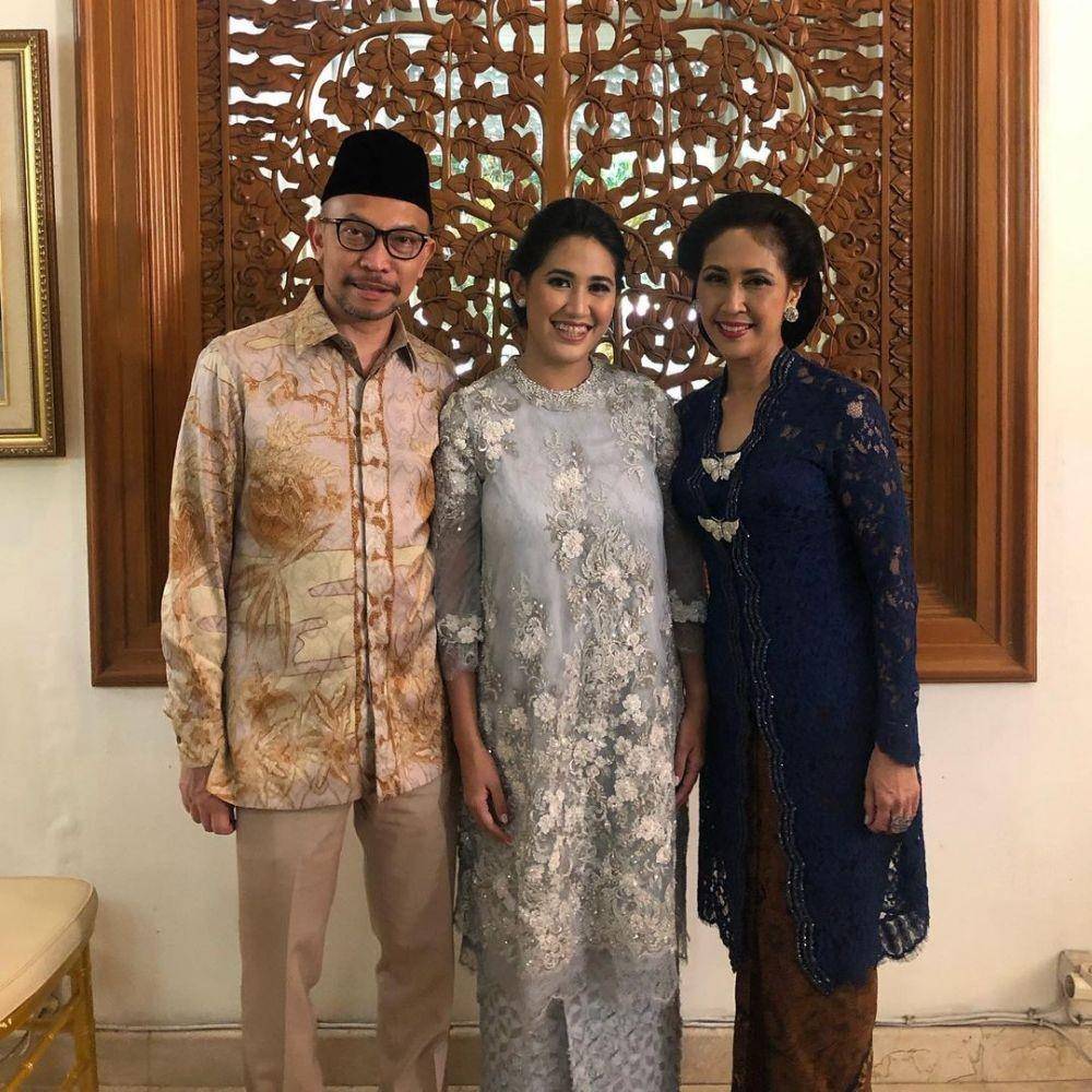Kebaya Dana Iswara Basri (instagram.com/danaiswara12)