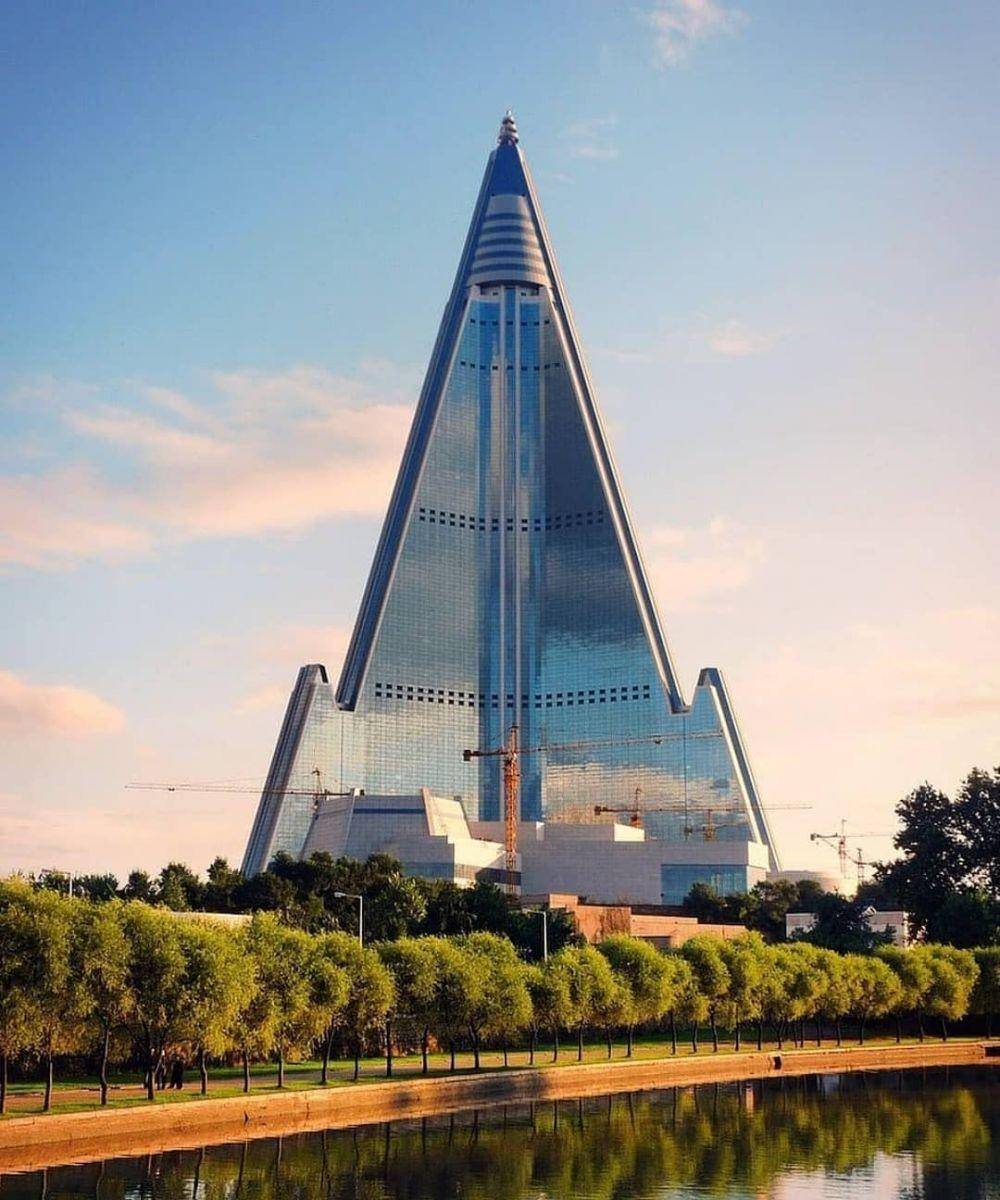 Ryugyong Hotel (instagram.com/angus_hub)