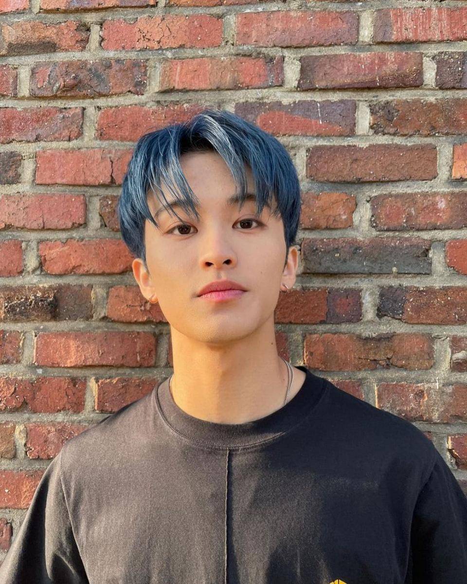 Mark NCT (instagram.com/onyourm__ark)