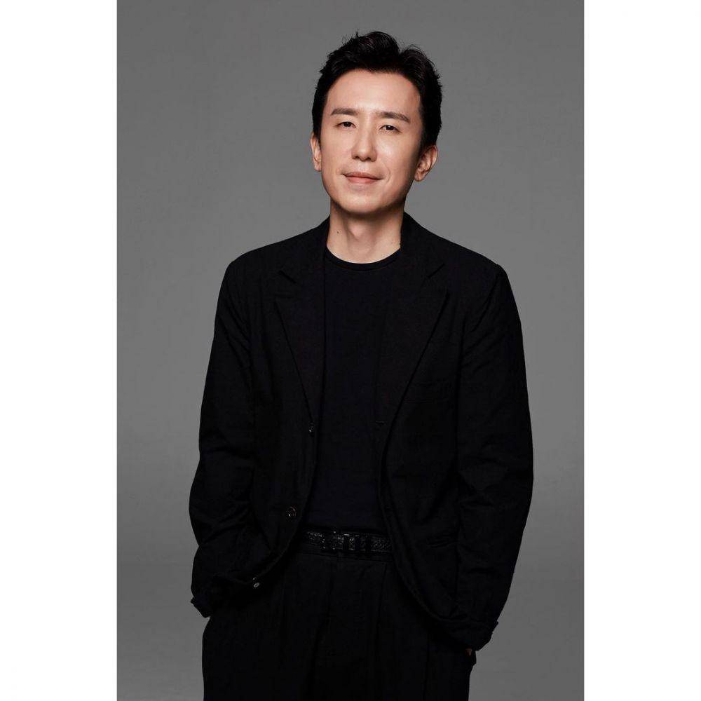 Yoo Hee Yeol (instagram.com/antenna_official)