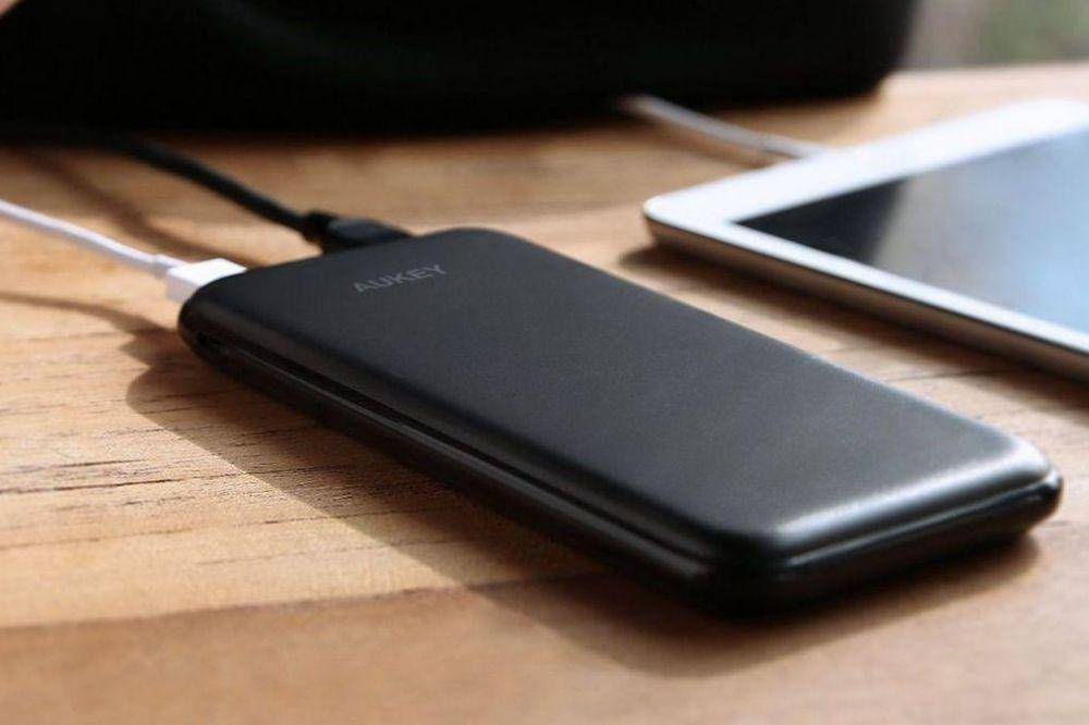 potret Aukey 20000 mAh USB-C PowerBank (cnet.com)
