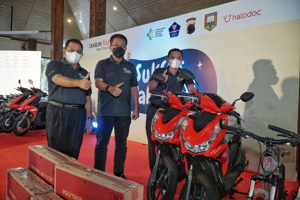 Rezeki Nomplok, Anita Bawa Pulang Sepeda Motor Setelah Vaksin COVID-19