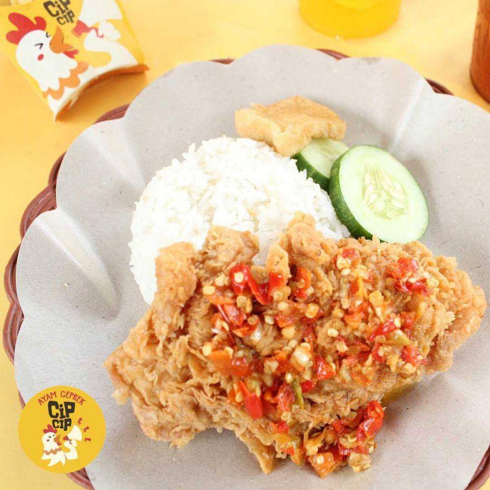ayam geprek (instagram.com/ayamgeprekcipcip)