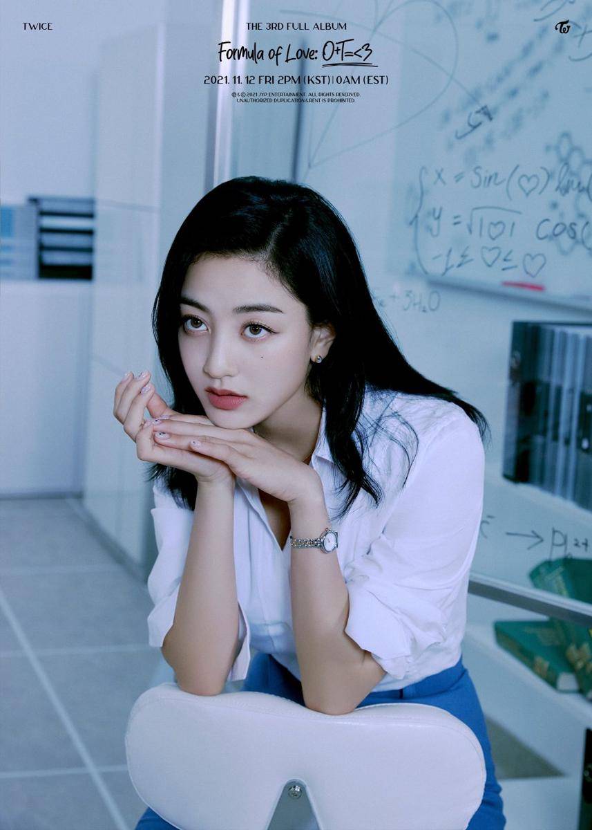 Jihyo TWICE (twitter.com/JYPETWICE)