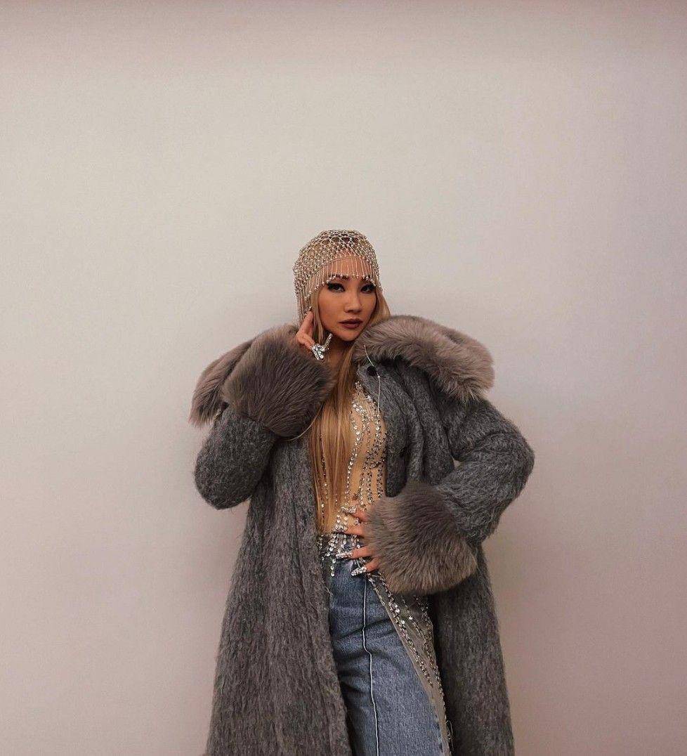 CL (instagram.com/chaelincl)