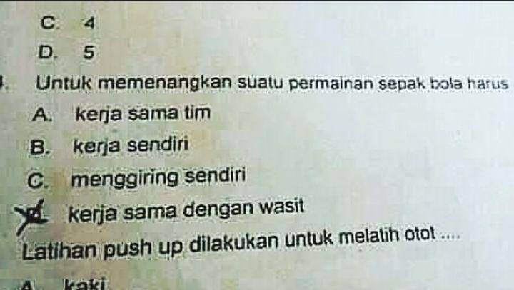 soal pilihan ganda (instagram.com/ngakakkocak)