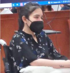 Laura saat proses sidang di Pengadilan Negeri Jakarta Timur (instagram.com/putrijimbo31)