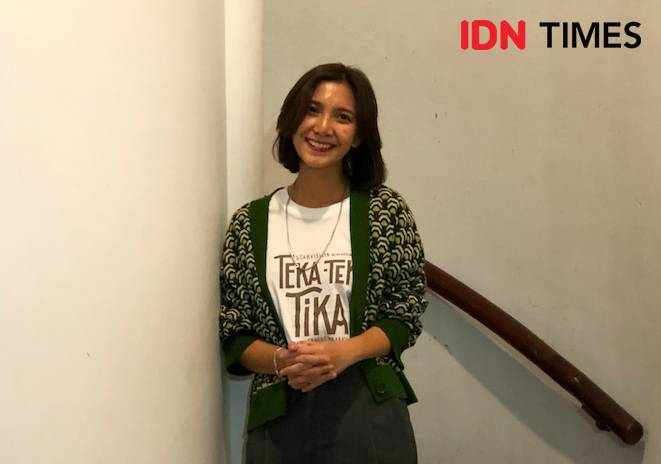 Sheila Dara di konferensi pers Teka Teki Tika di Metropole XXI, Jakarta pada Jumat (03/12/2021) (dok. IDN Times/Maria Helen Oktavia)