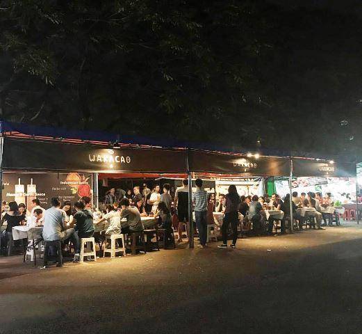 suasana kuliner malam hari (besttangsel.com)
