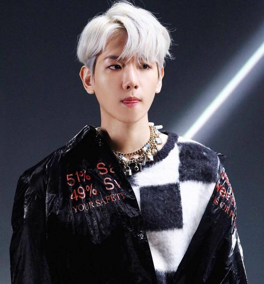 Baekhyun (instagram.com/weareone.exo)