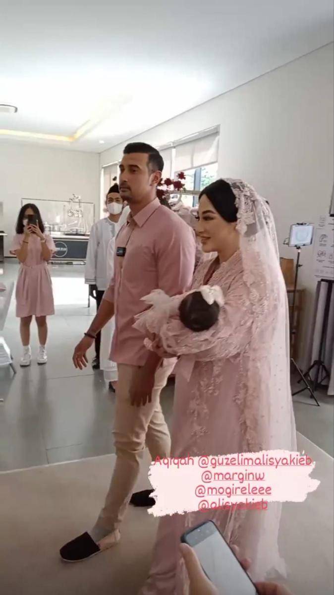 akikah anak Margin Wieheerm dan Ali Syakieb (instagram.com/alisyakieb)