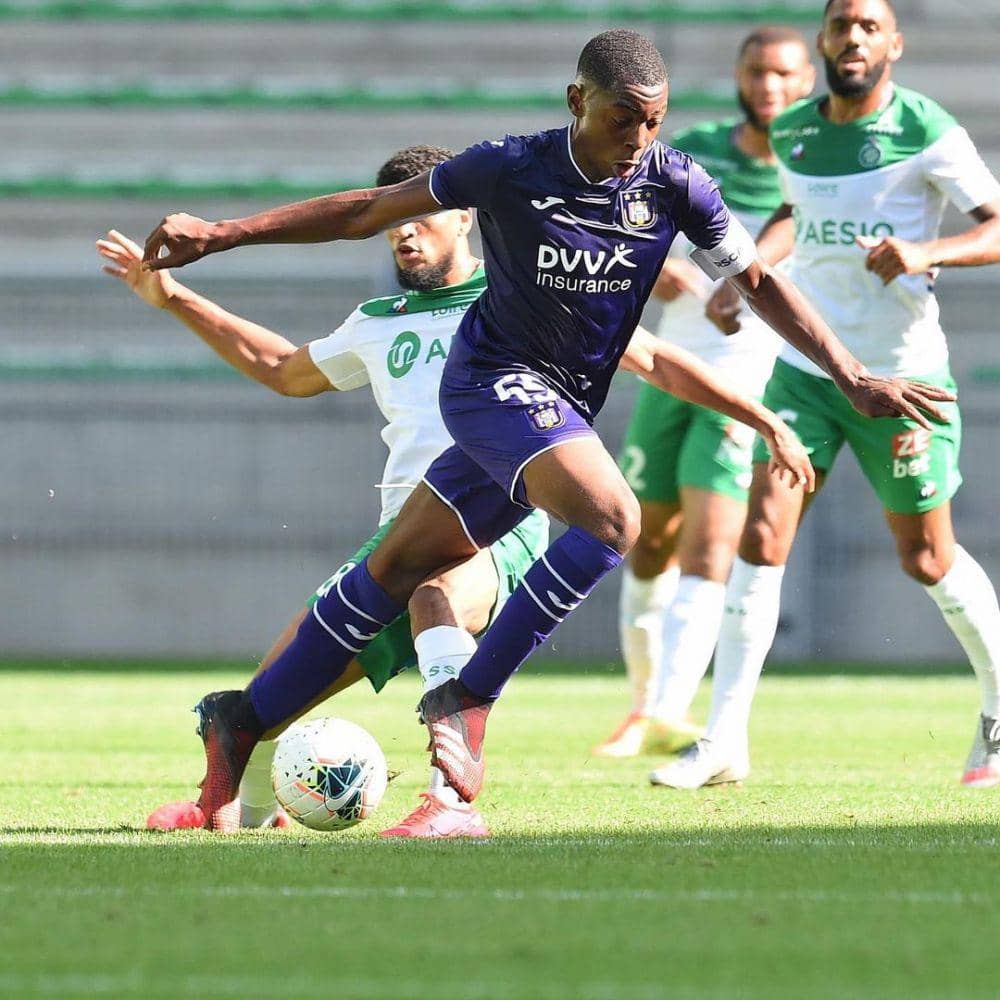 Marco Kana menjadi bek muda potensial milik RSC Anderlecht. (iInstagram.com/marco_kana55)