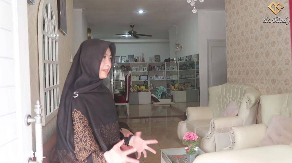 rumah Shindy Putri (YouTube.com/Dokter Shindy)