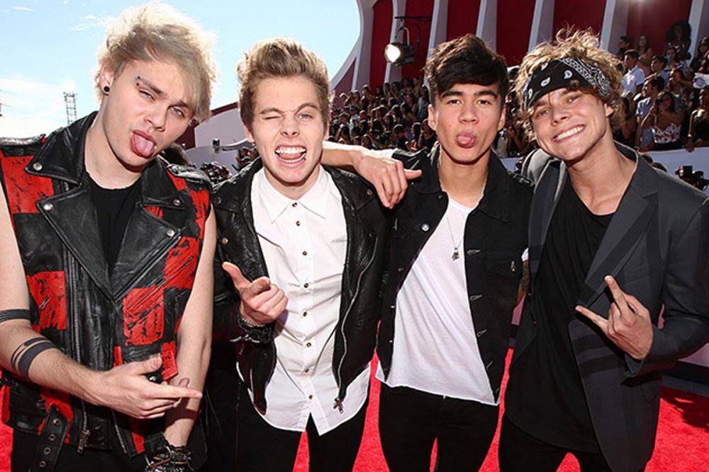 5 Seconds Of Summer di tahun 2015 (twitter.com/loverofminemc)