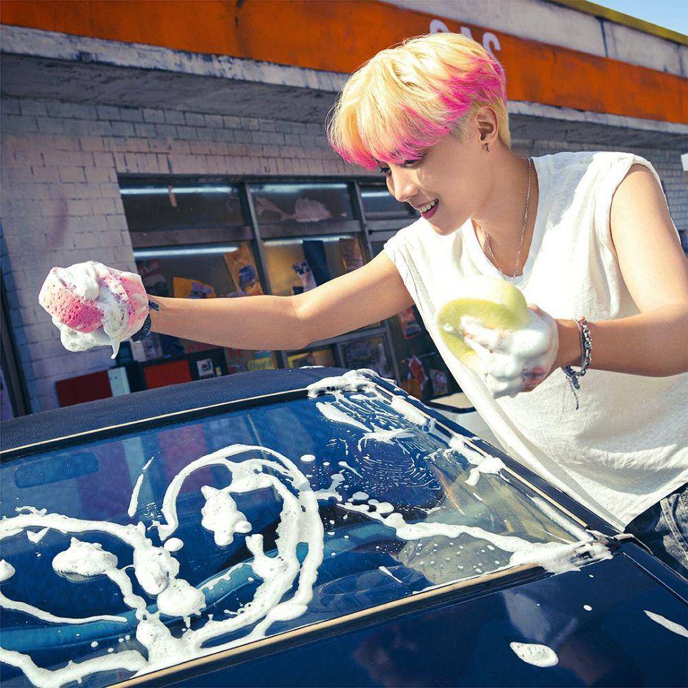 J-Hope BTS (instagram.com/bts.bighitofficial)