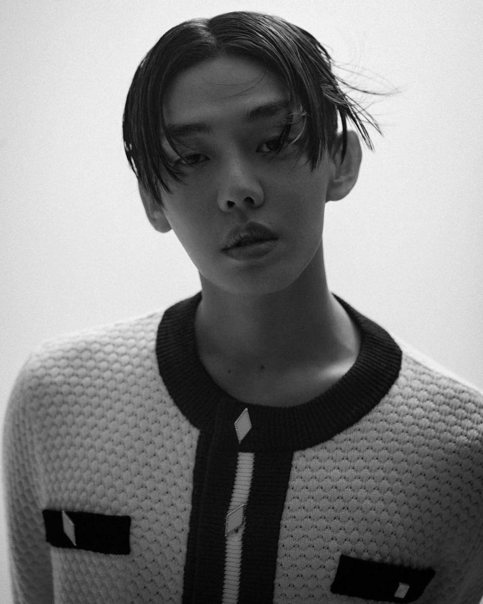 Yoo Ah In (instagram.com/hongsick)
